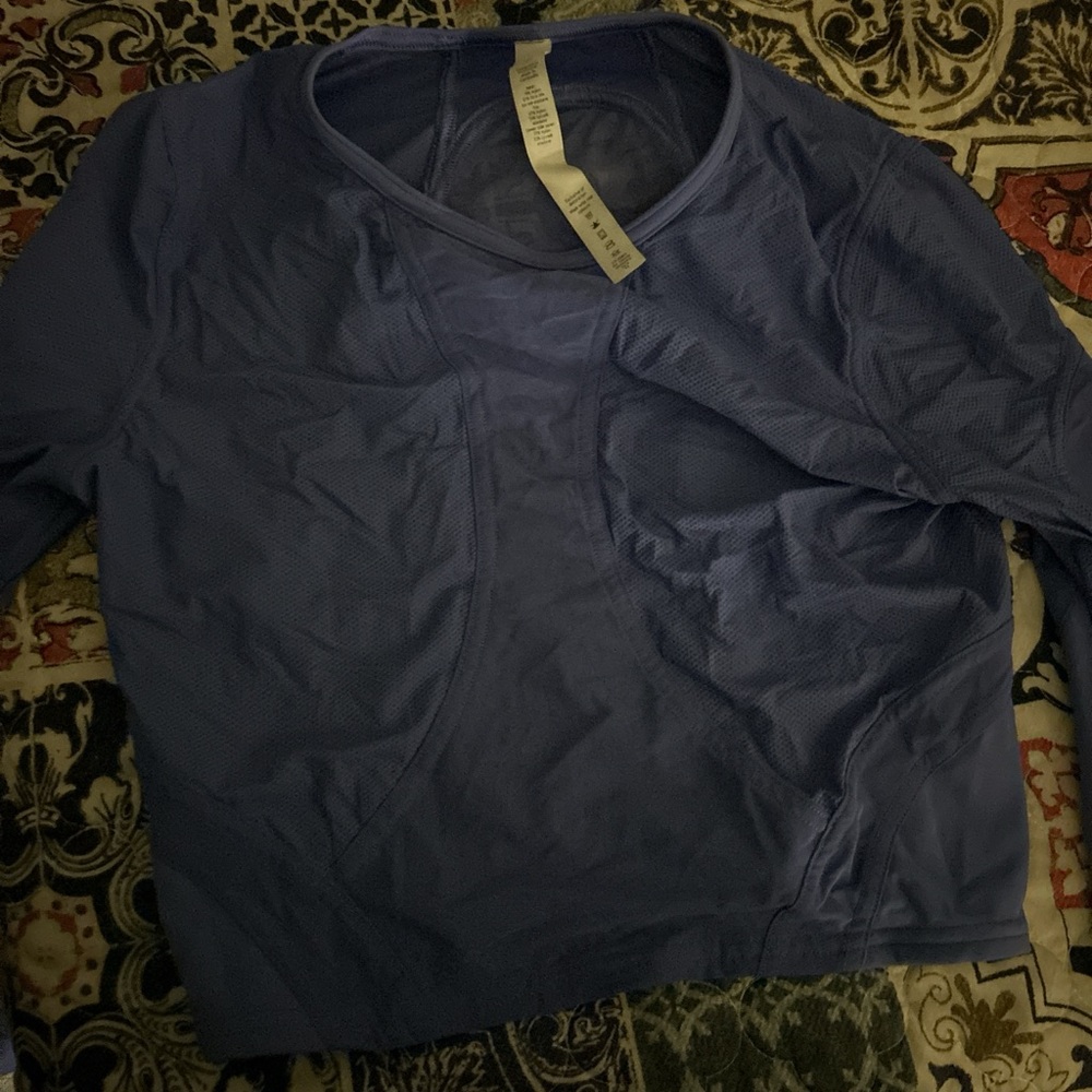 Lululemon Athletica Periwinkle Long Sleeve Top